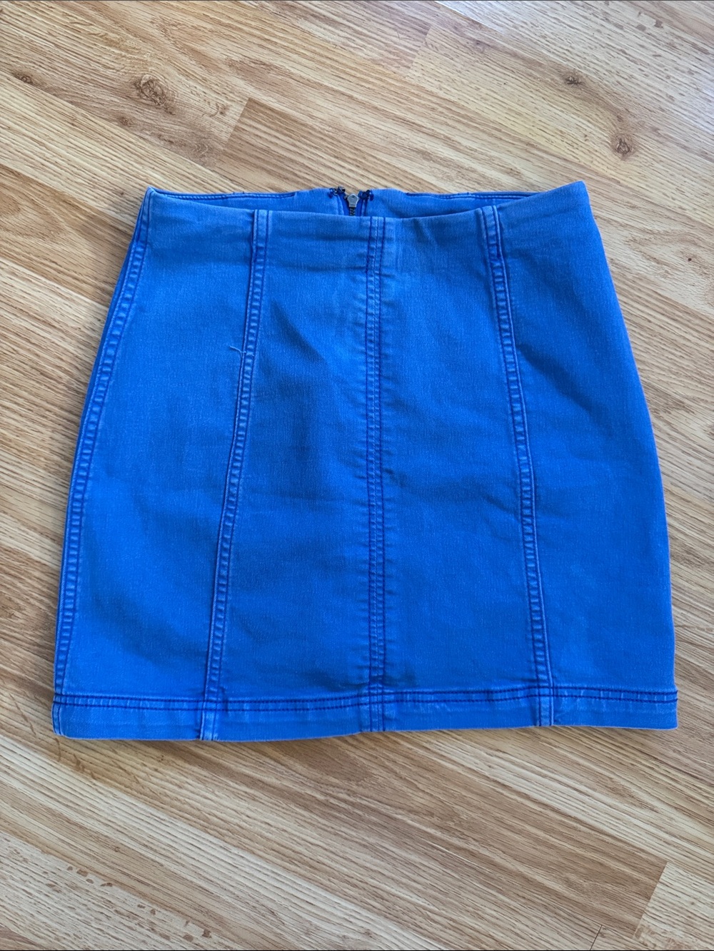 Free People Denim Mini Skirt ✨ size 6
